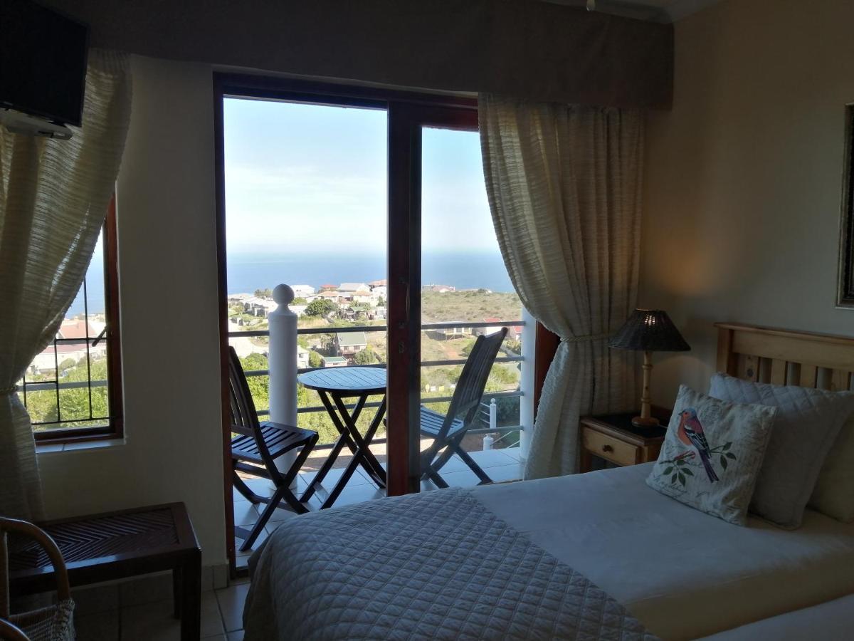 Amzee Bokmakierie Guest House Dana Bay Стая снимка
