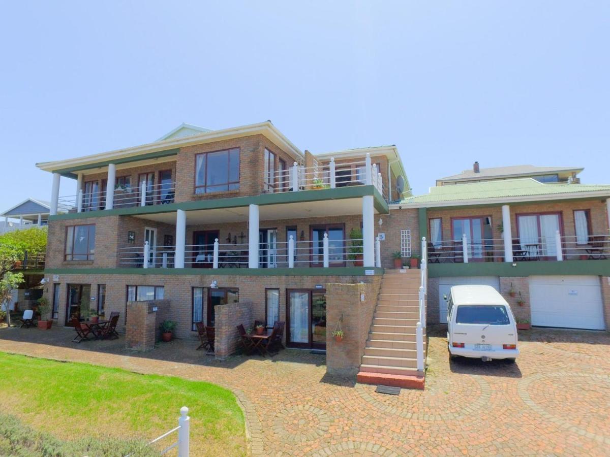 Amzee Bokmakierie Guest House Dana Bay Екстериор снимка