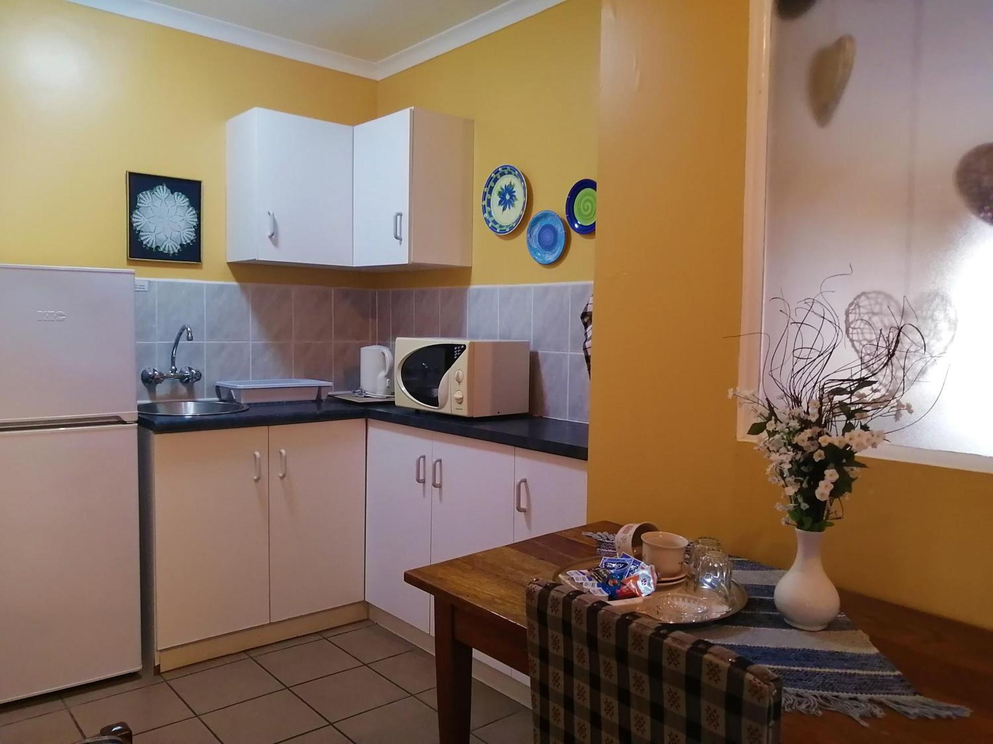 Amzee Bokmakierie Guest House Dana Bay Стая снимка