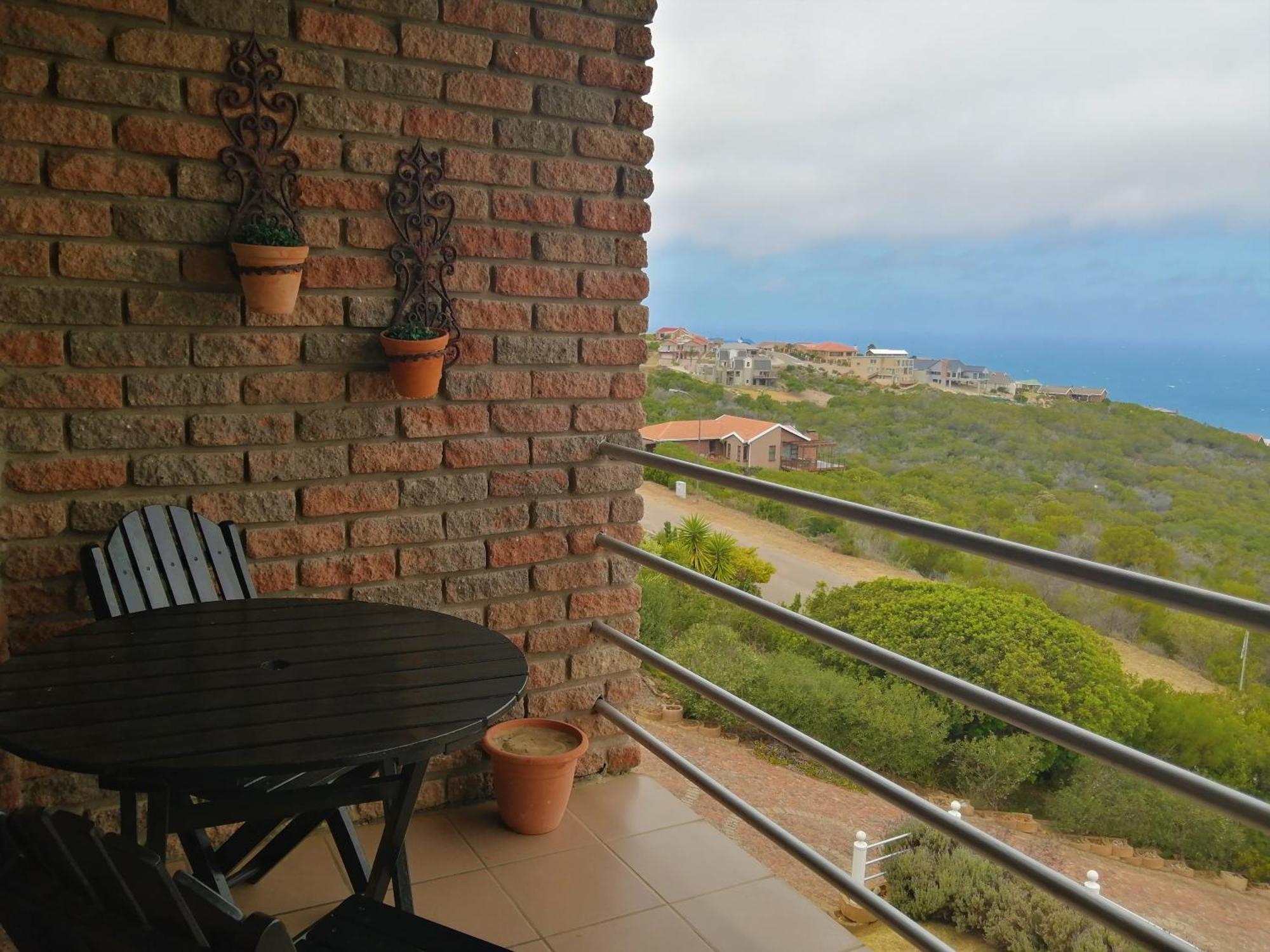 Amzee Bokmakierie Guest House Dana Bay Стая снимка