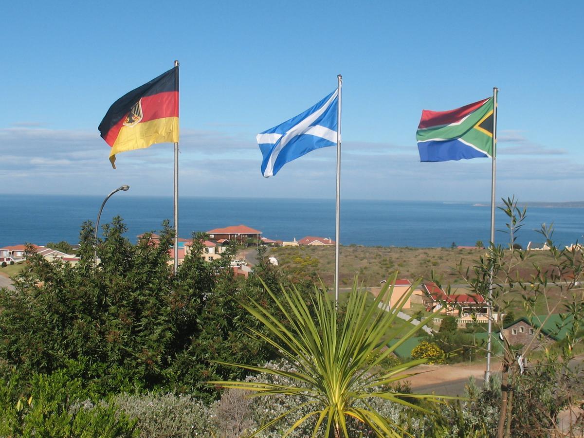 Amzee Bokmakierie Guest House Dana Bay Екстериор снимка