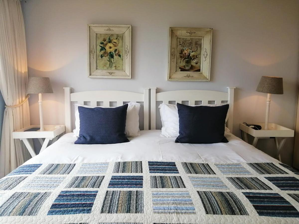Amzee Bokmakierie Guest House Dana Bay Стая снимка